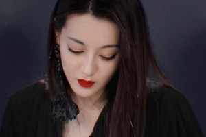 迪丽热巴《创造营2019》时尚穿搭解析