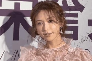 孙俪杨紫红毯同框引热议：骨相美VS科技脸