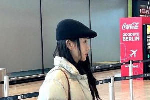 刘浩存柏林电影节回国素颜照曝光 青春气息十足