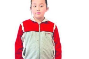 阳光少年张艺凡：游泳健将与学习小达人的成长故事